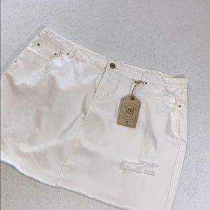 NWT White Distressed Denim Dkirt